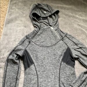 🎉 Like new Lululemon hoodie.  Size 4